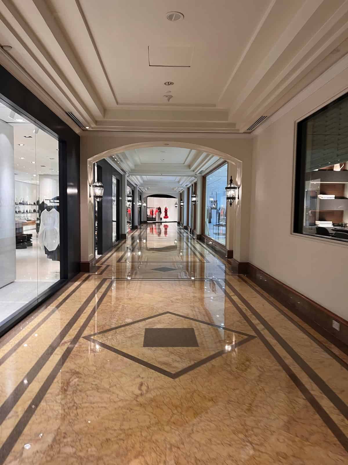 The linkway between VOCO Orchard & Four Seasons Singapore.